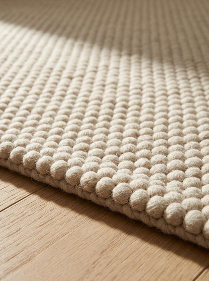 Chunky Loop Textured Rug, Cream Neutral Area Rug, Thick Handwoven Style Cozy Minimalist Floor Rug