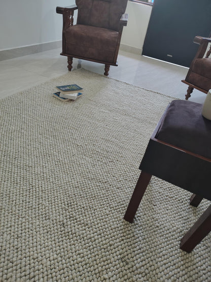 Chunky Looped Ivory Rug – Thick Textured Neutral Minimalist Floor Accent