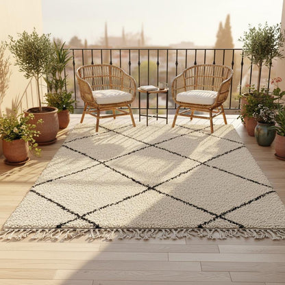 Handmade Wool Beni Ourain Rug – Cream & Black Diamond Berber Carpet