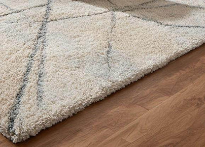 Handmade Wool Tufted Area Rug: Ivory Plush Geometric Design